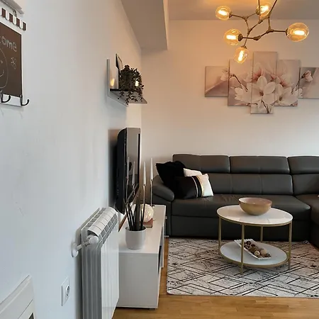 Center Serviced Apartament