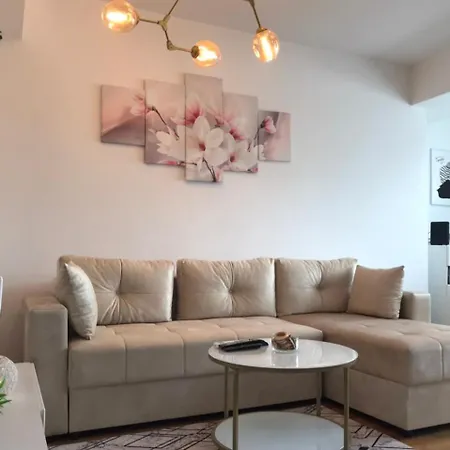 Center Serviced Apartment Skopje